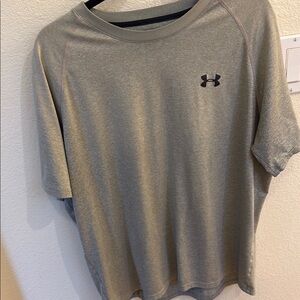 Under Armour Gray Short Sleeve Tee for Casual Comfort